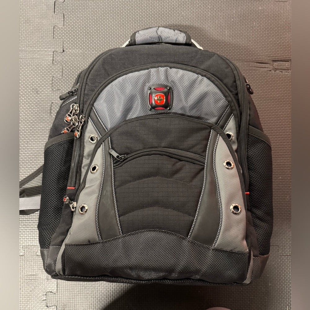 SwissGear Black and Gray Men's Backpack